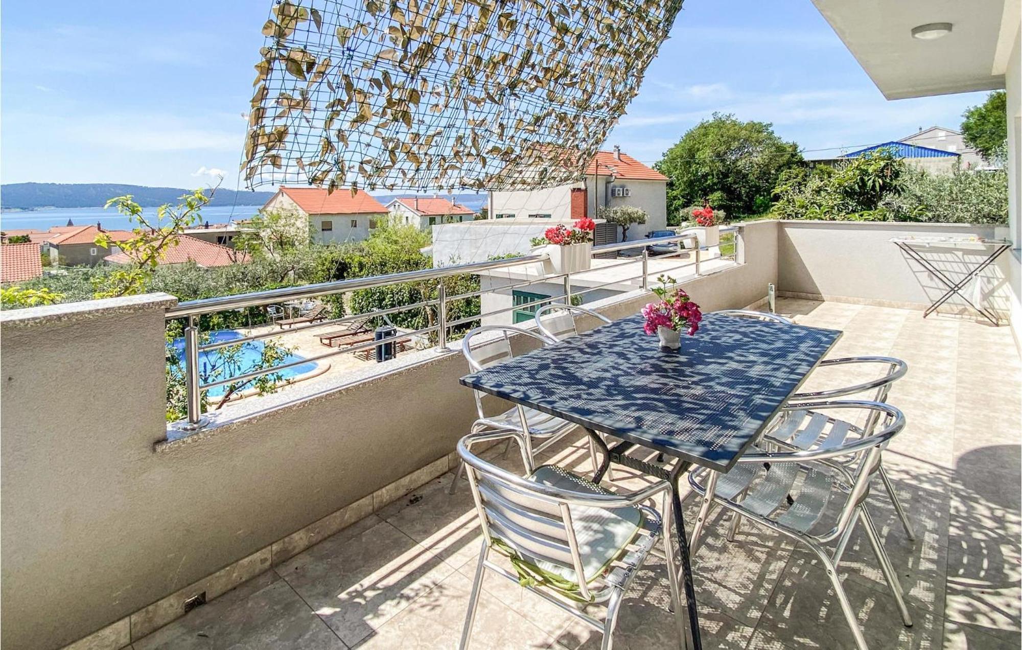 Amazing Apartment In Kastel Sucurac With Kitchen Kastela Ngoại thất bức ảnh