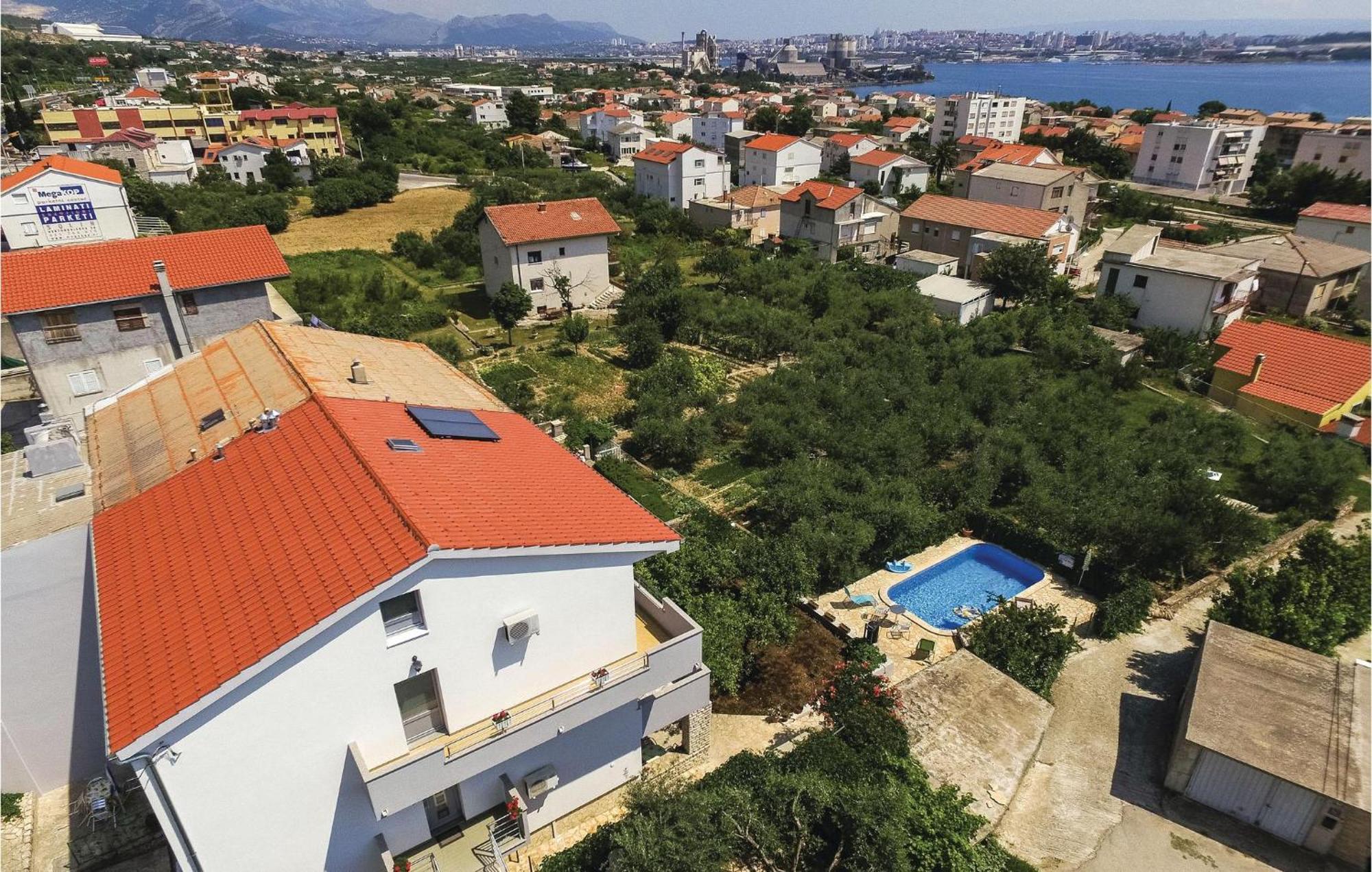 Amazing Apartment In Kastel Sucurac With Kitchen Kastela Ngoại thất bức ảnh
